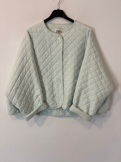 ZARA. Chaqueta acolchada tono pastel