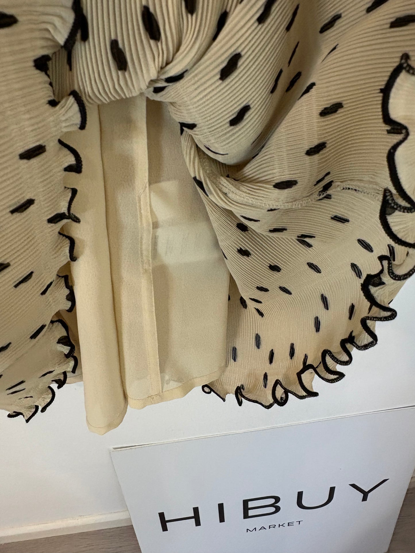 GANNI. Short pleated polka dot dress. Size 38