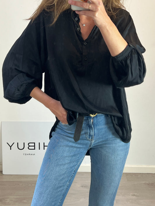 WHITE&amp;ONE. TU fluid black blouse (S/M) 