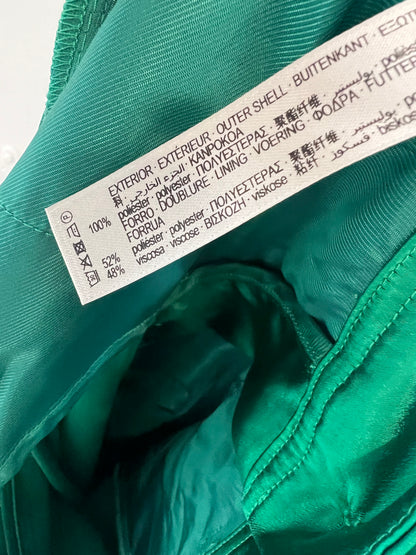 UTERQÜE. Falda verde satinada