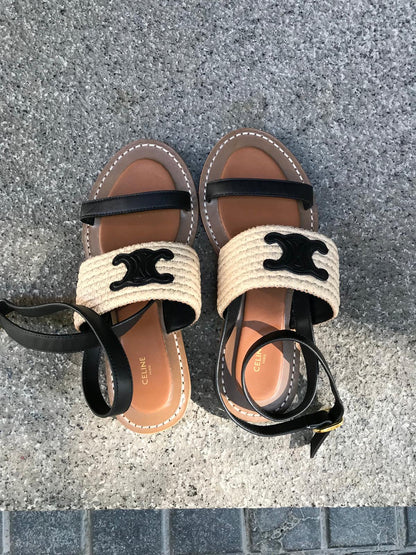 CELINE. Sandalia Clea Triomphe en rafia y piel. T 38