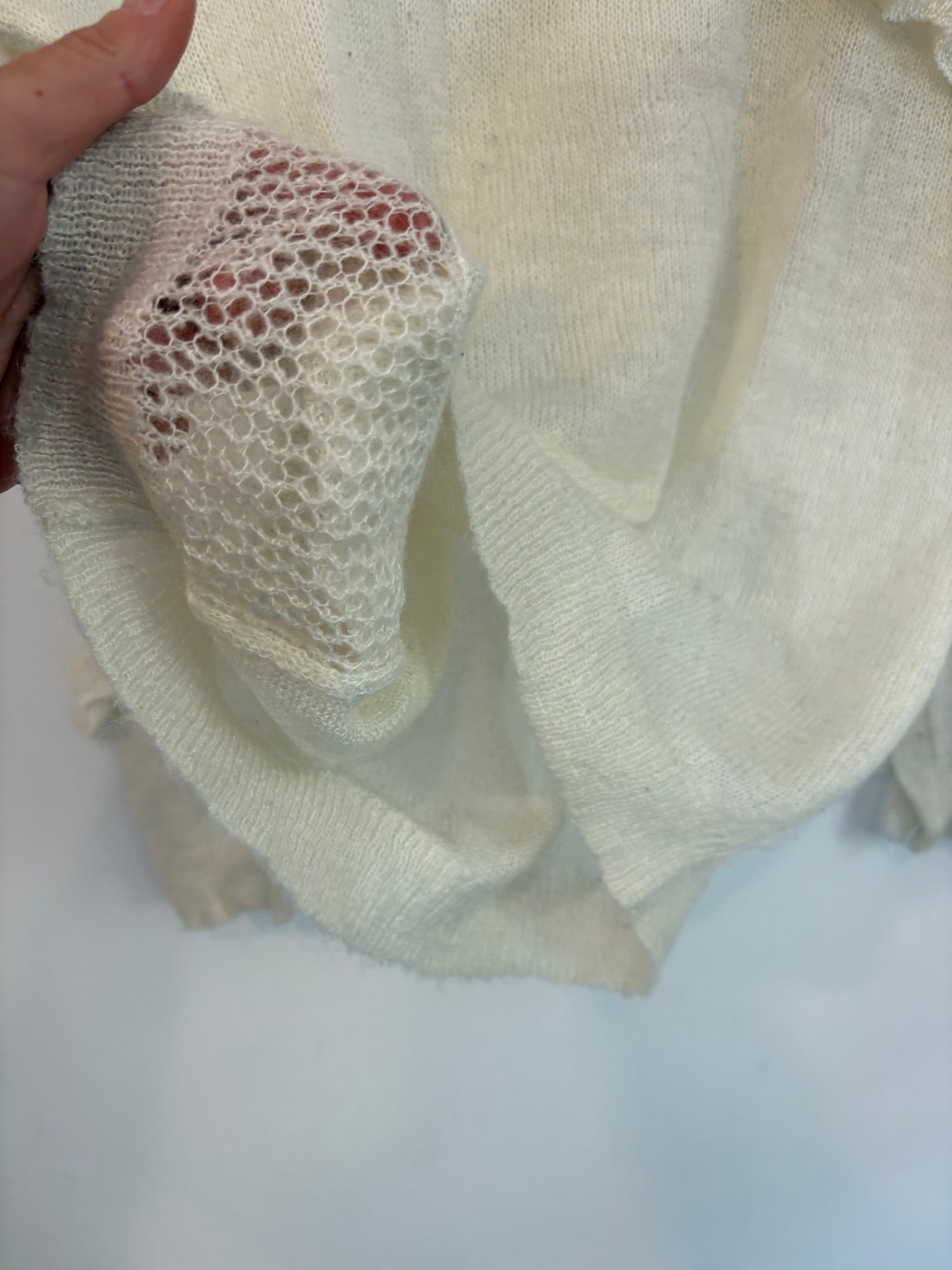 BIMBA Y LOLA. Ecru ruffled sweater. XS