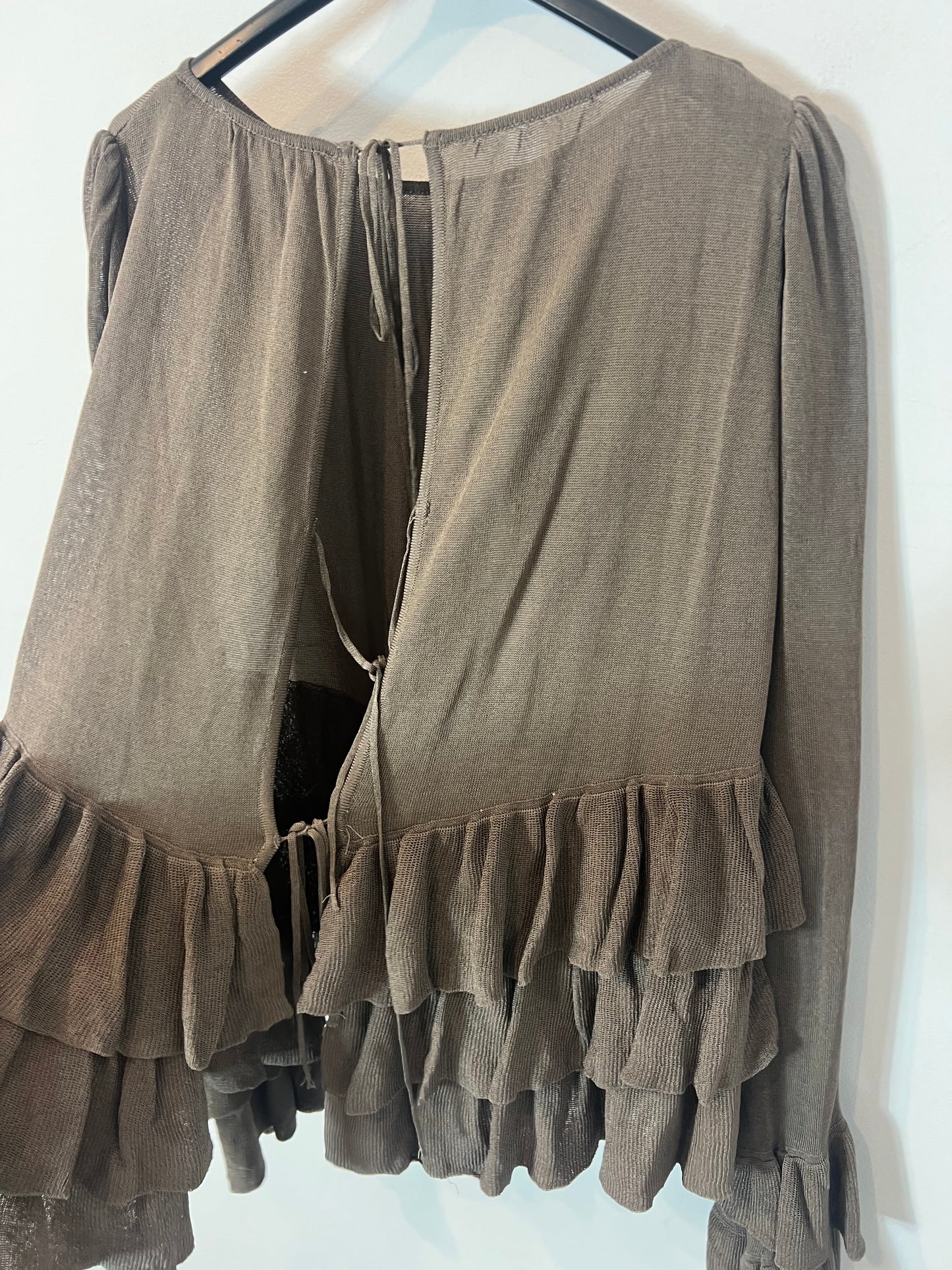 ZARA. top punto volantes T.s