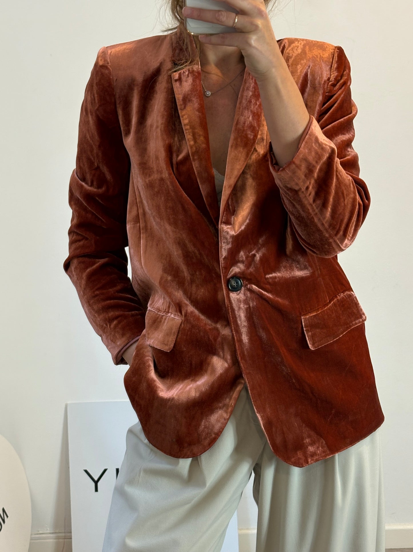 YERSE. Blazer terciopelo caldero