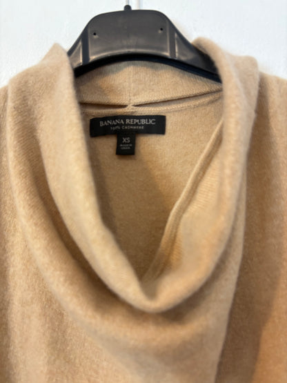 BANANA REPUBLIC. Top cashmere beige