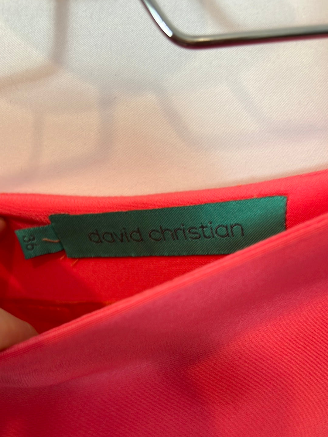 DAVID CHRISTIAN. pink buttoned skirt T.36