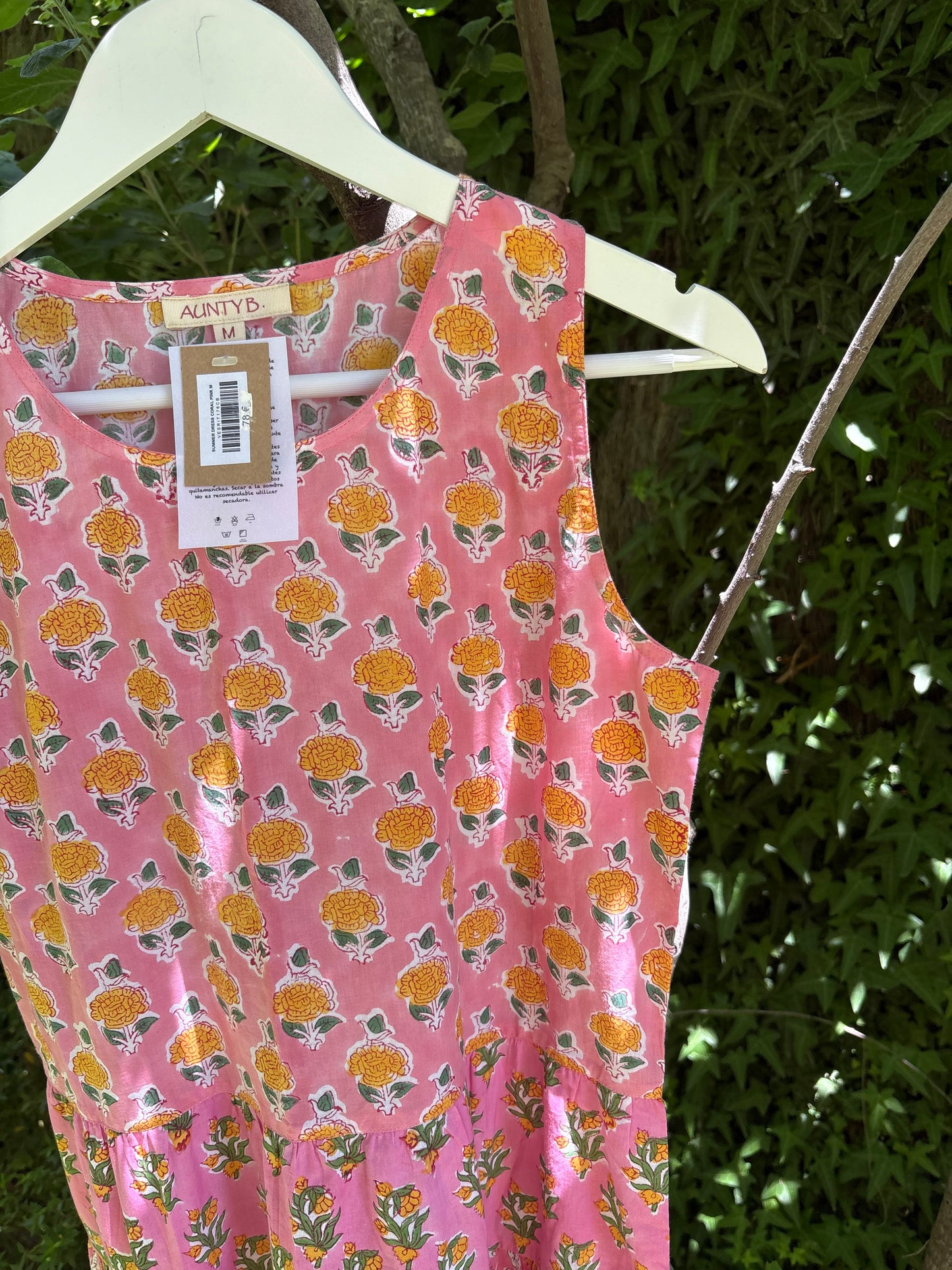 AUNTY B. Vestido sin mangas estampado floral
