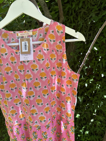 AUNTY B. Vestido sin mangas estampado floral