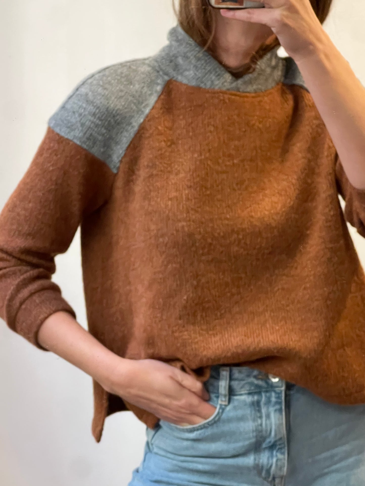 RIVERA. Two-tone wool sweater. TM