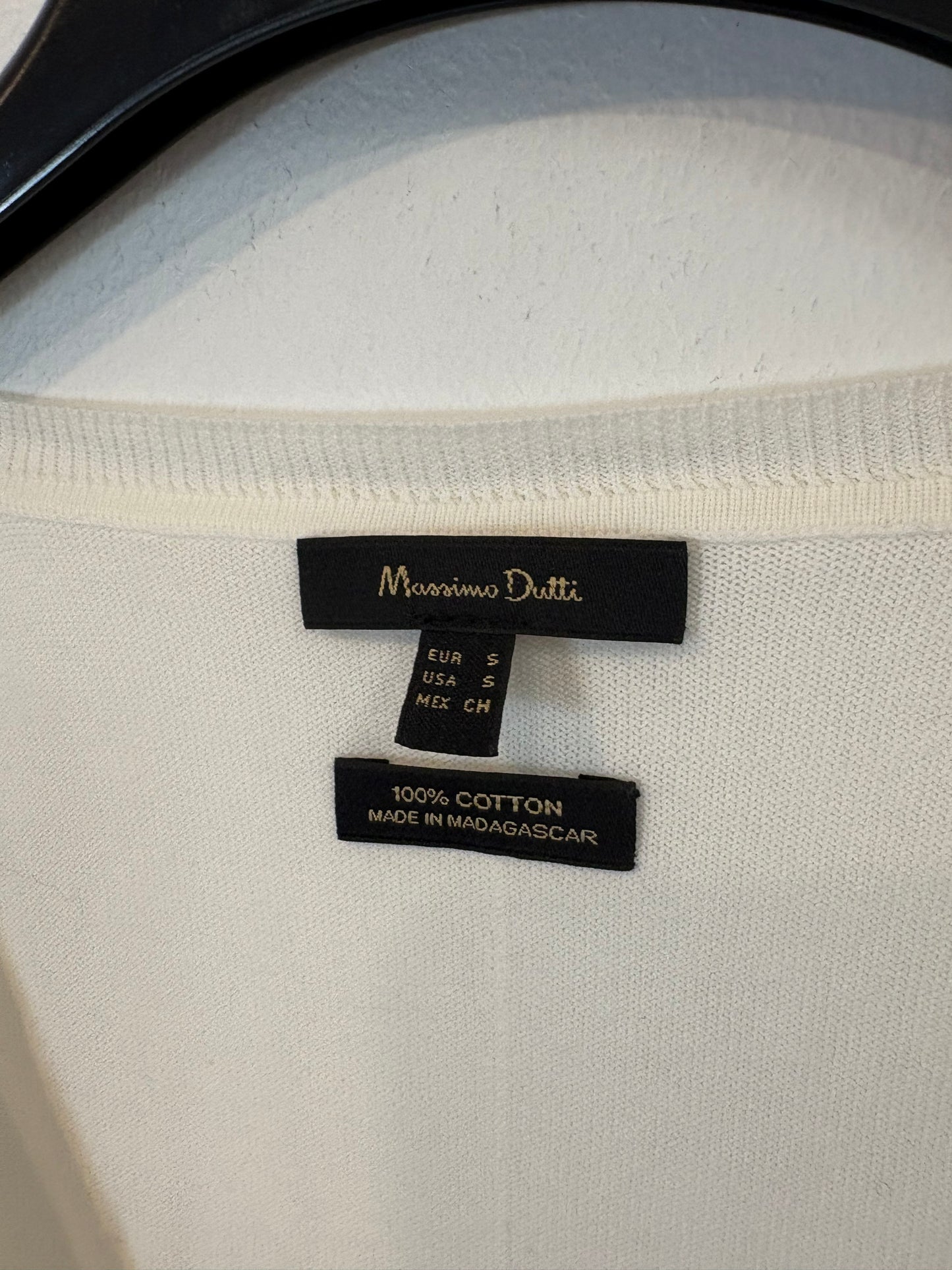 MASSIMO DUTTI. Jersey blanco cuello pico algodón. T S