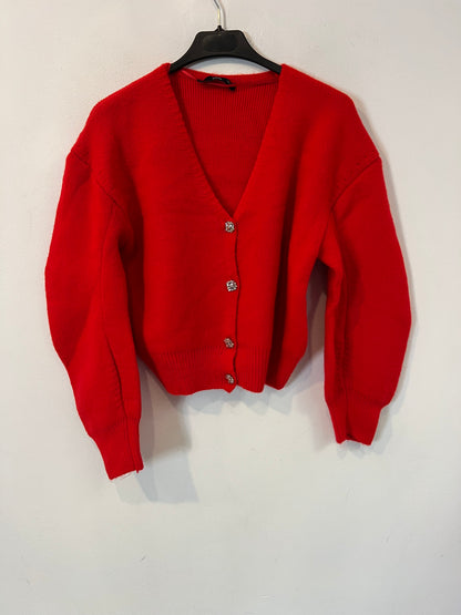 MANGO.Chaqueta punto roja botones joya