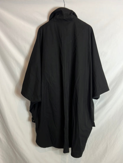 MASSIMO DUTTI. Capa/gabardina negra T.m