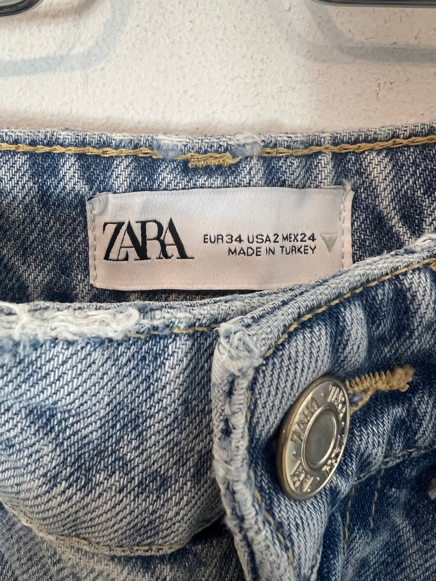 ZARA. Denim pata ancha claro. T 34