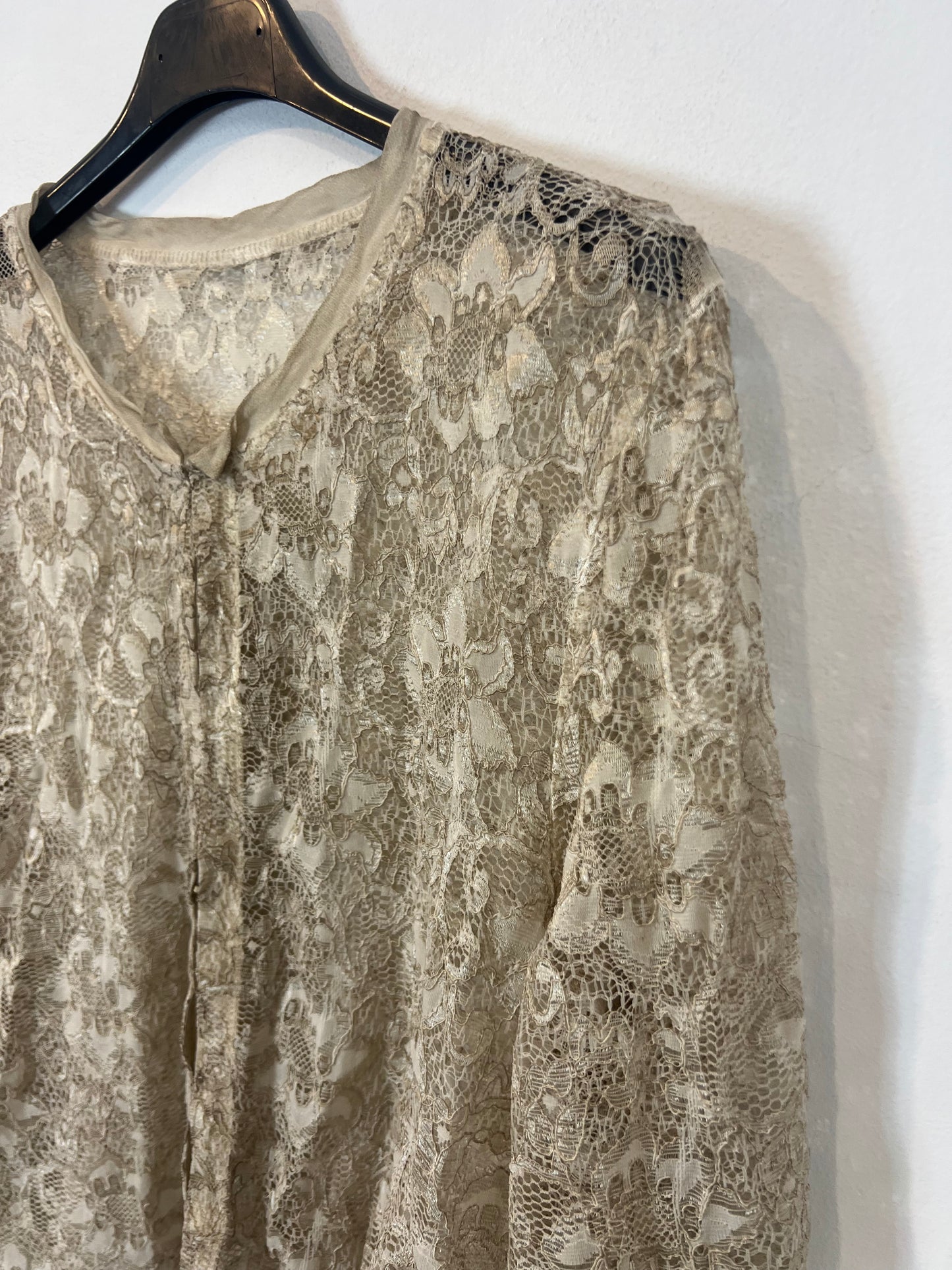 OTRAS. Chaqueta encaje beige. T S