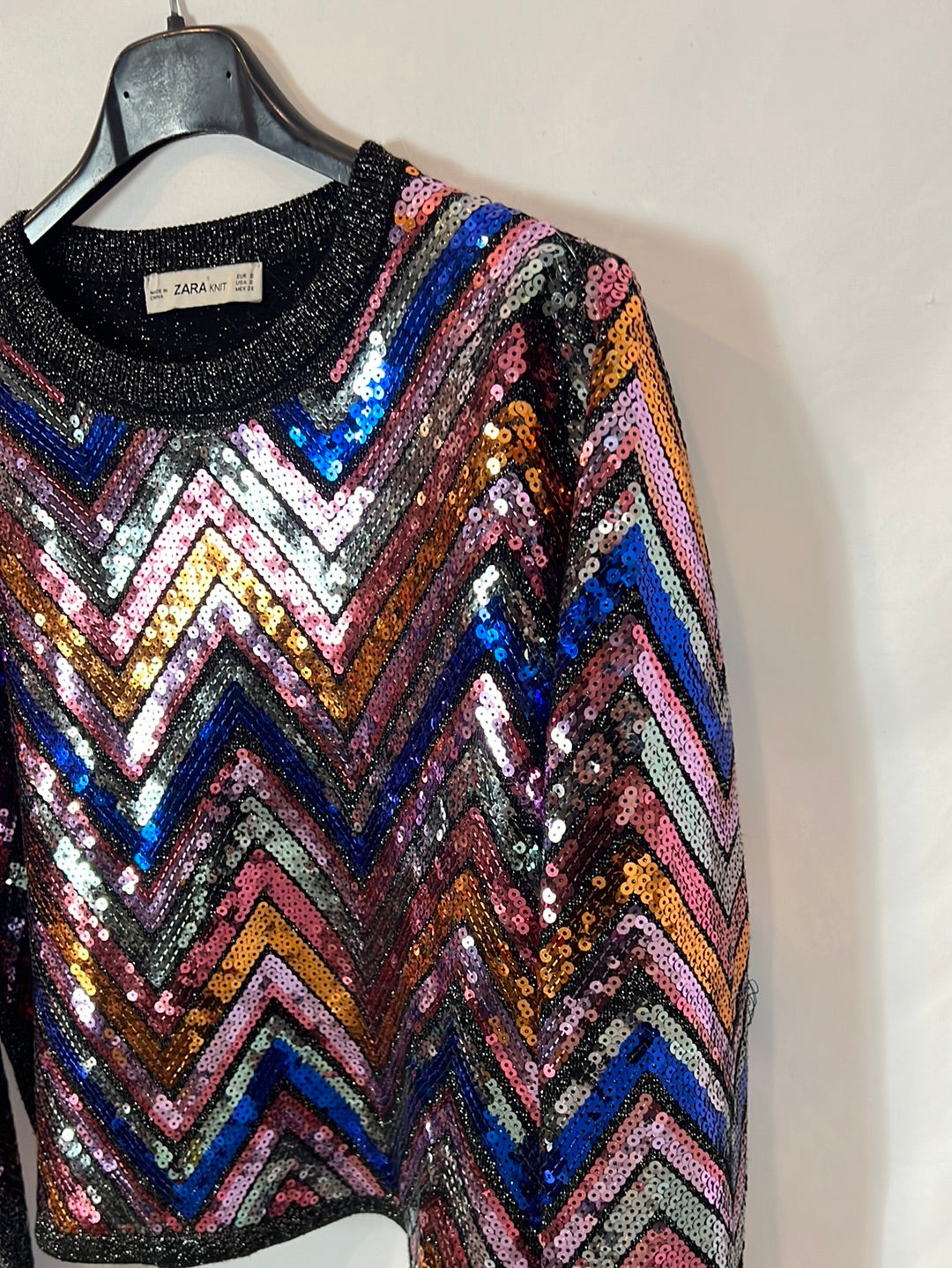 ZARA. Ts sequin knit top