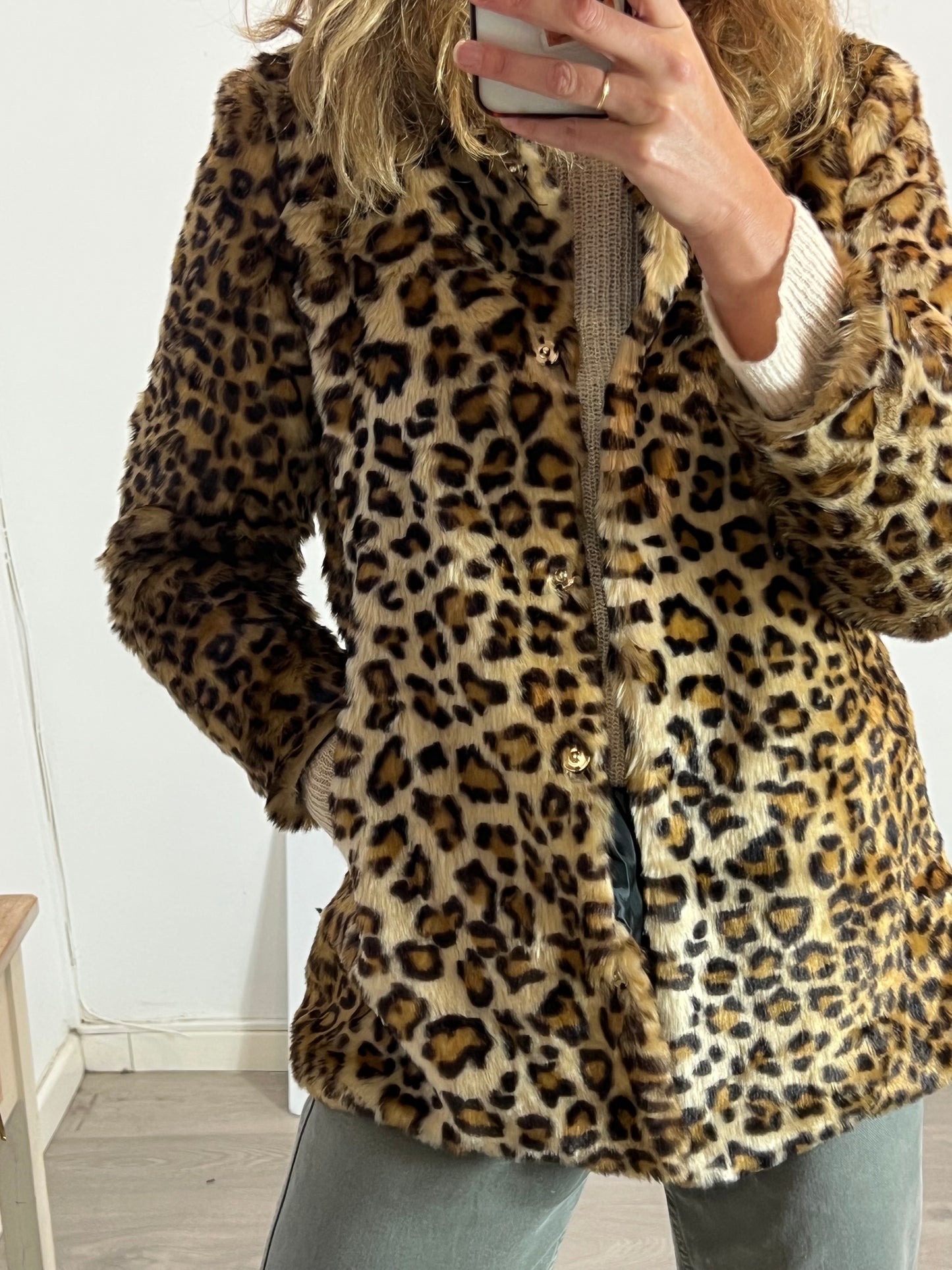 STRADIVARIUS. Abrigo pelo print T.s