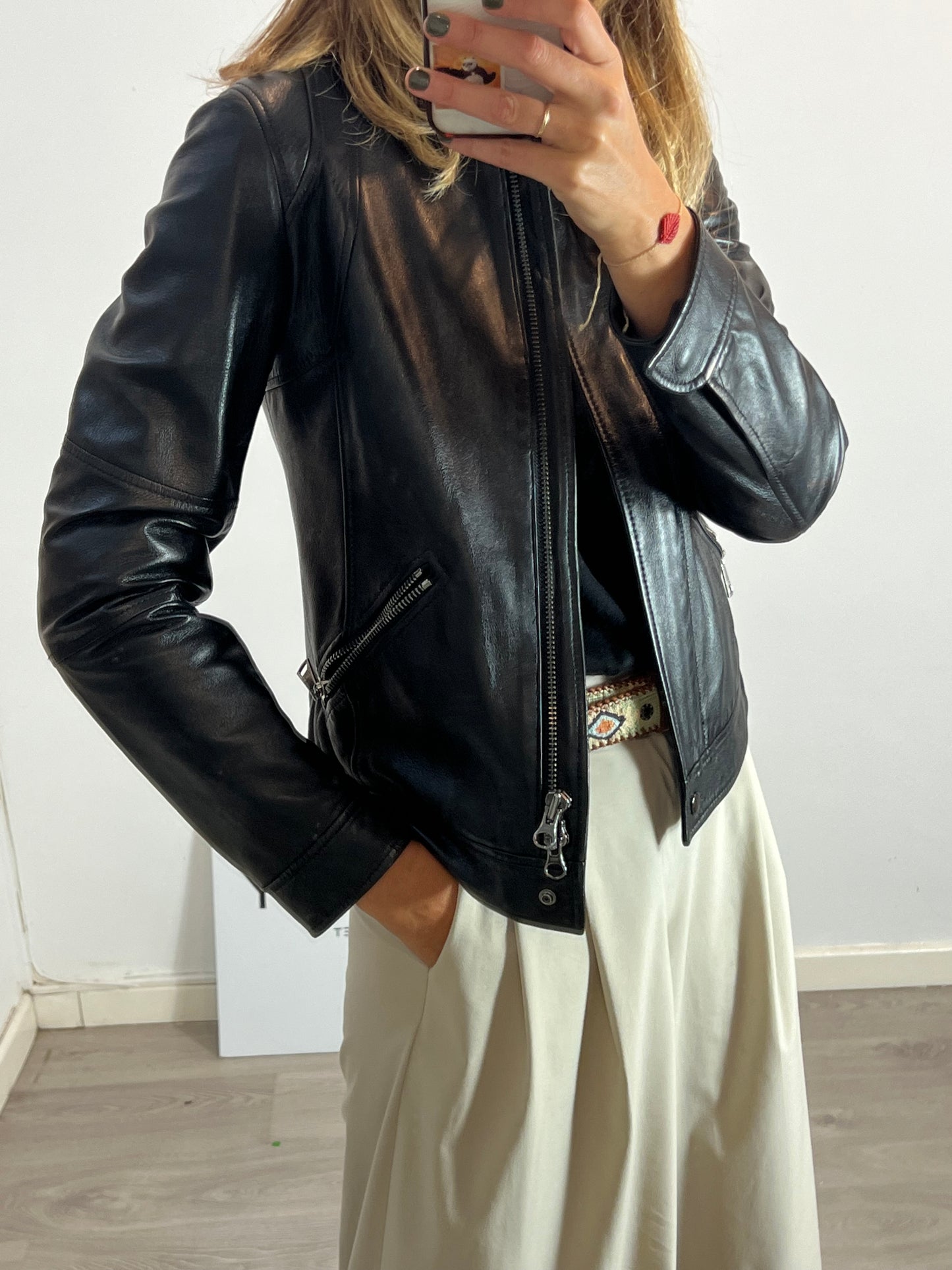 DOLCE & GABBANA. Chaqueta piel negra.. T 42 (38)