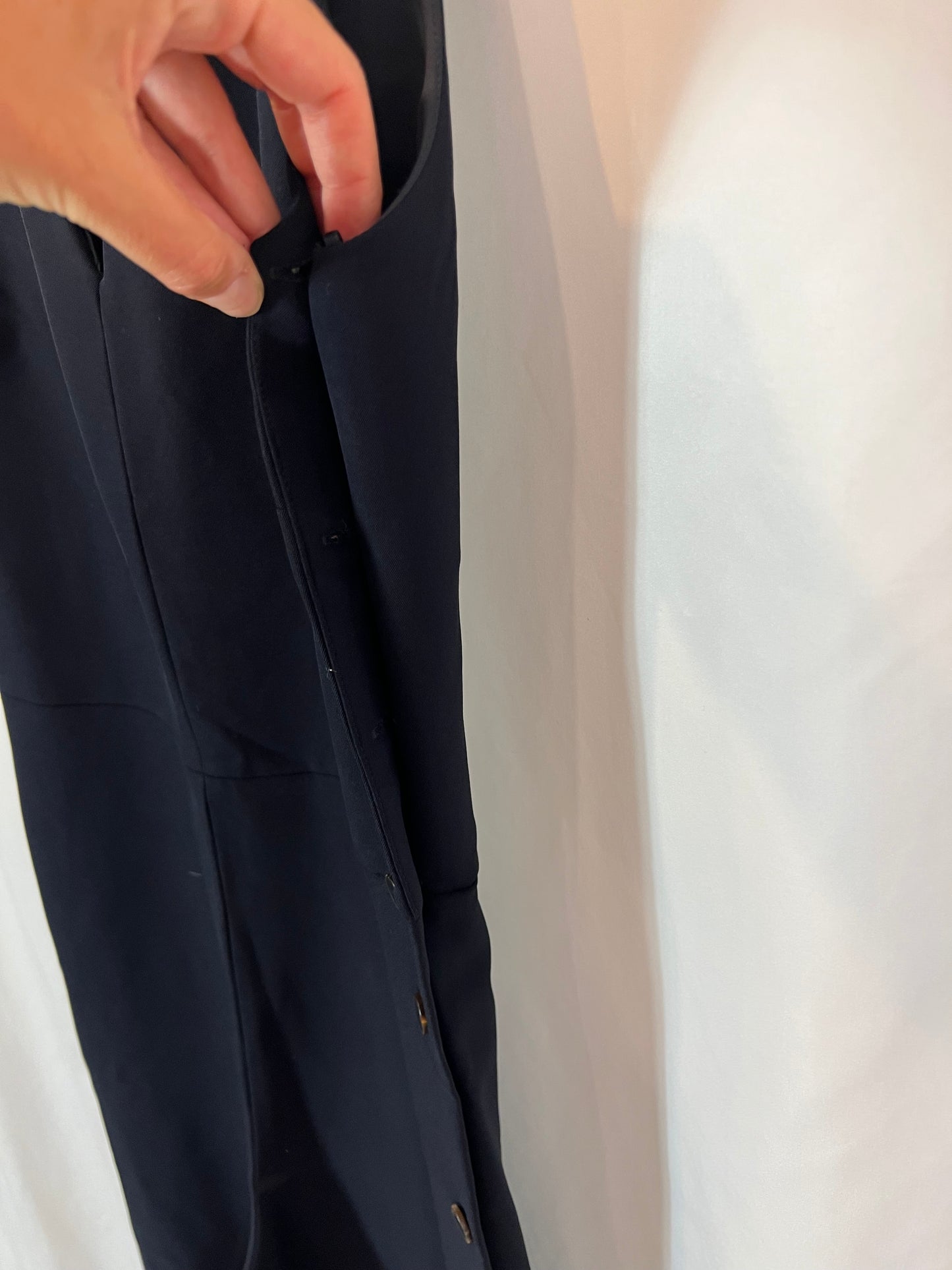 MASSIMO DUTTI. Mono azul culotte botonadura lateral. T 38