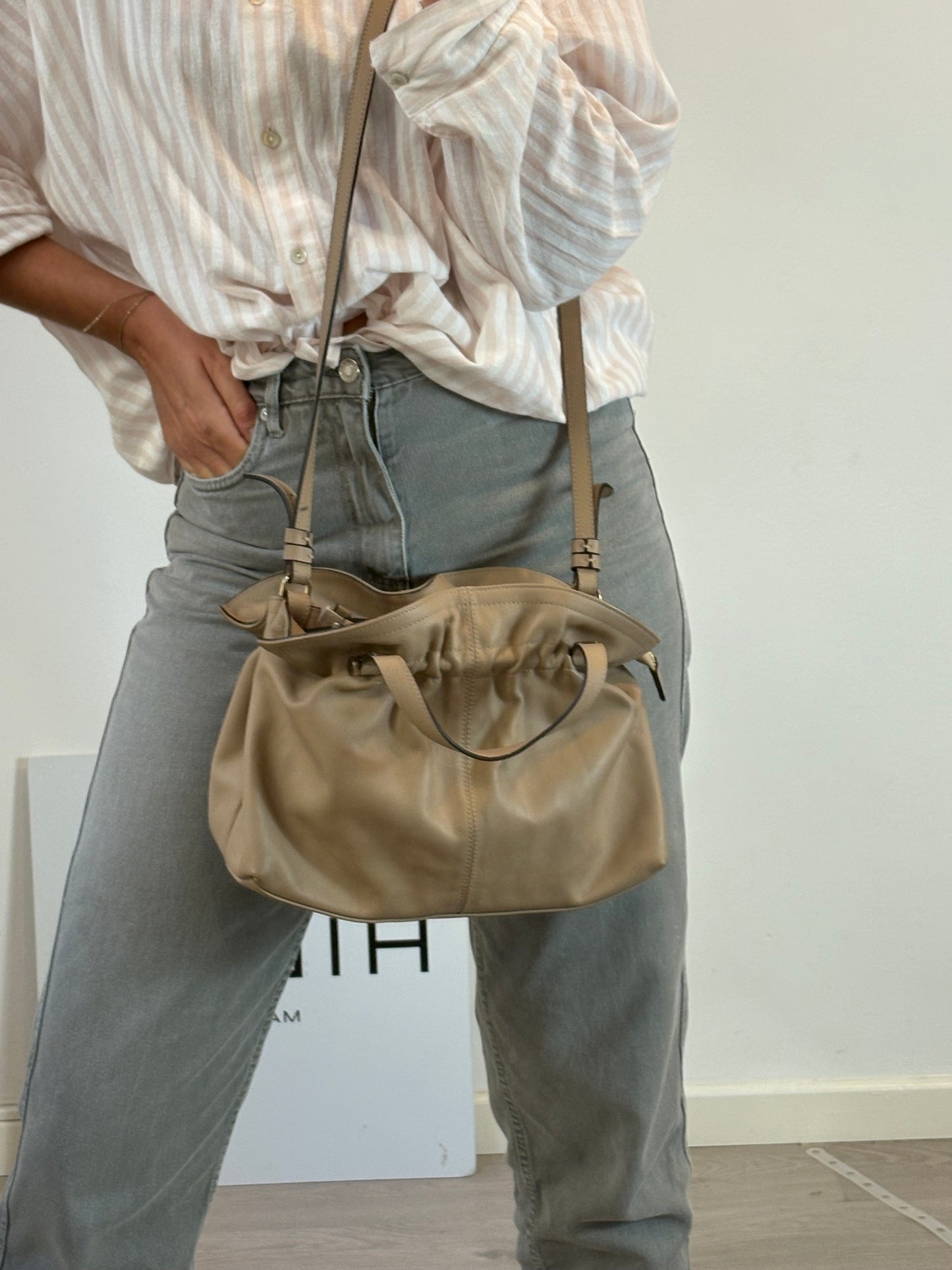 LATOUCHE. Bolso topo piel doble asa