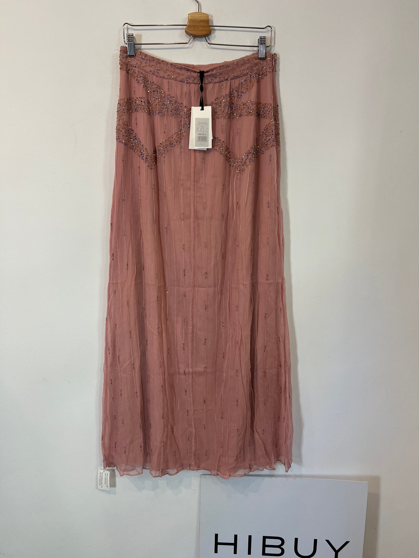INTROPIA. Pink beaded skirt, size 42