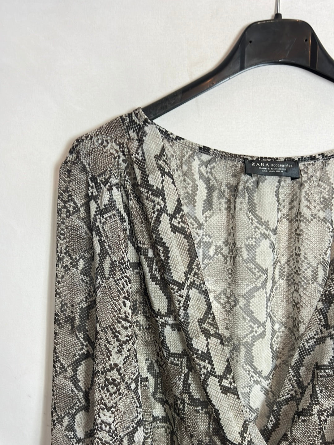 ZARA. body cruzado animal print T.s