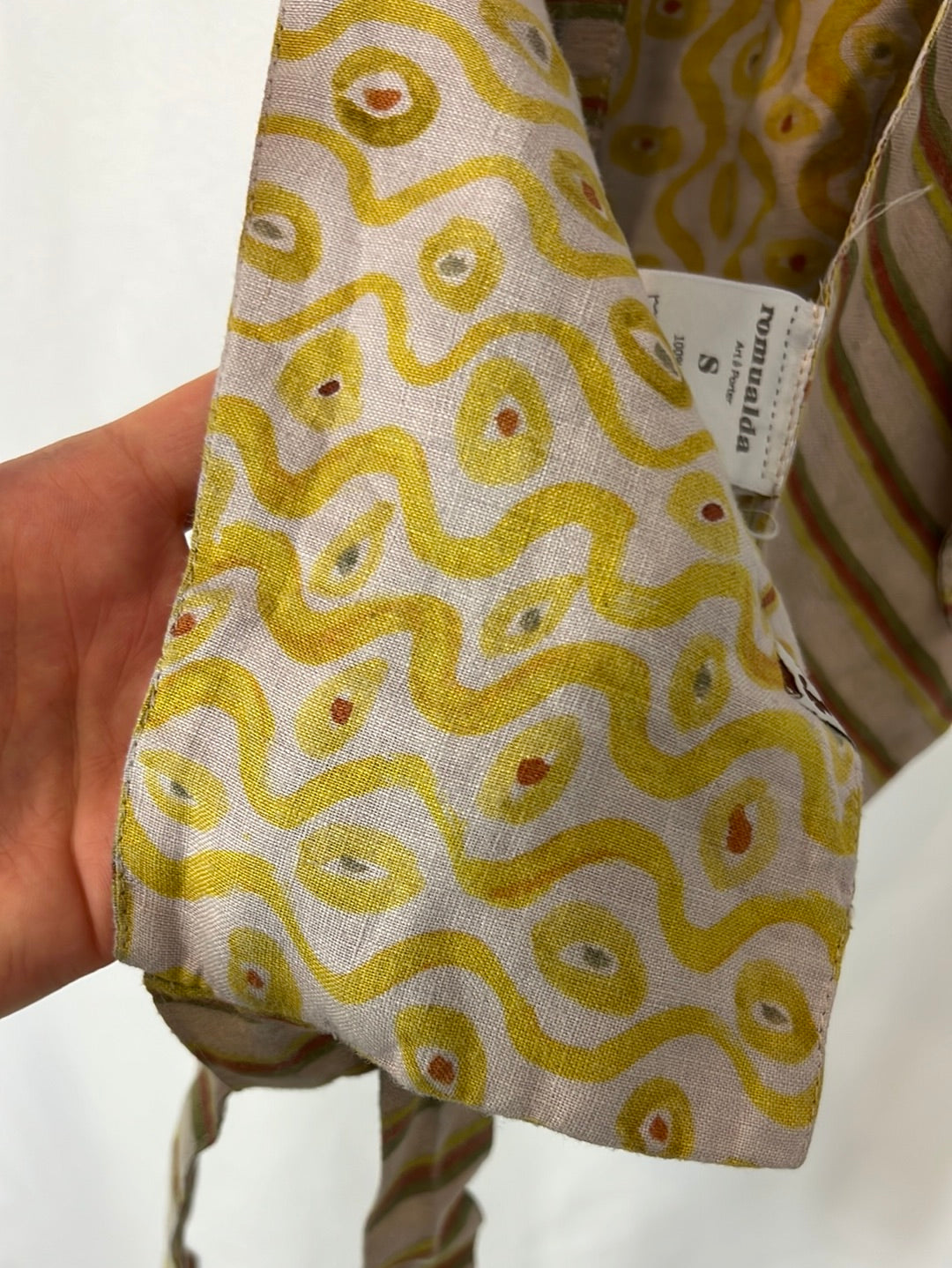 ROMUALDA. Reversible printed linen crop top. TS