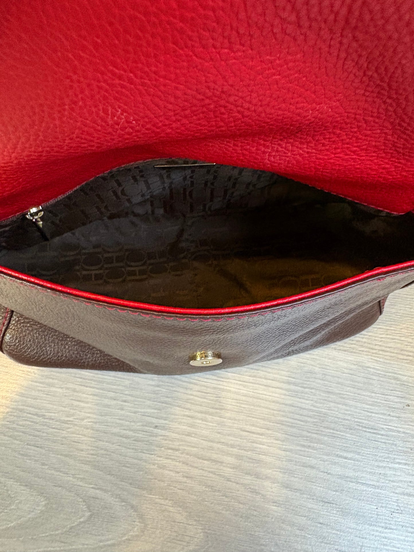 CAROLINA HERRERA. Bolso de hombro detalle cierre