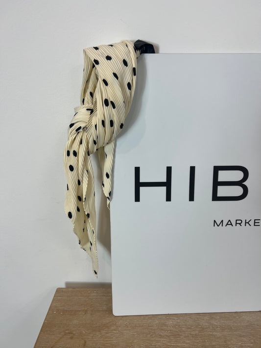 ZARA. Pañuelo plisado lunares