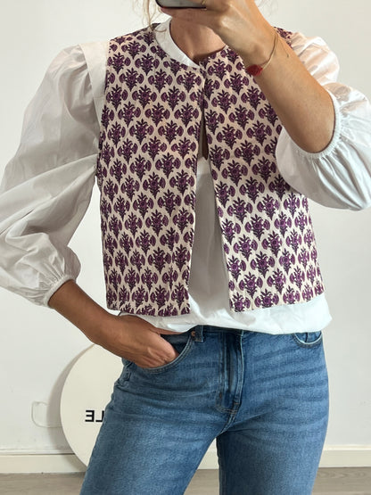 OTRAS. Chaleco beige flores moradas TU(s/m)