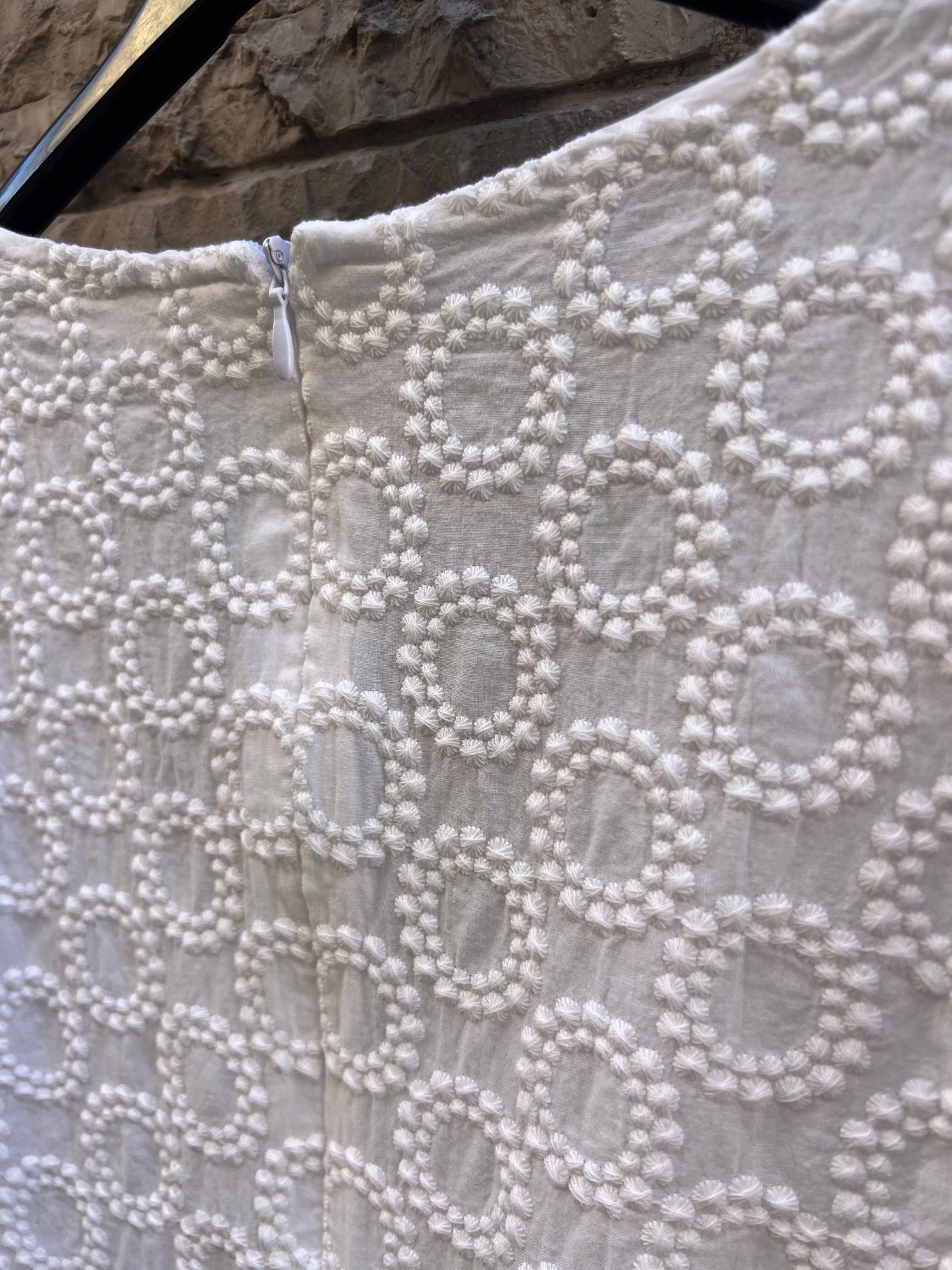 CALATEA. Vestido midi blanco bordados. T M