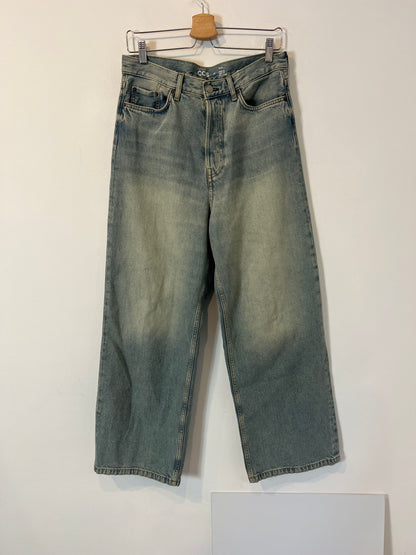 COS. Pantalón denim ancho claro