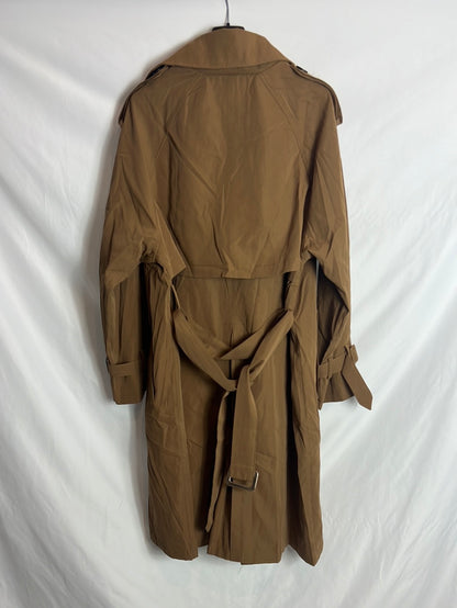 CARLOTA & CO. Gabardina marrón. TU (M/L)