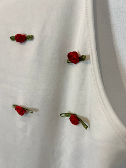 BERSHKA.top blanco flores T.s