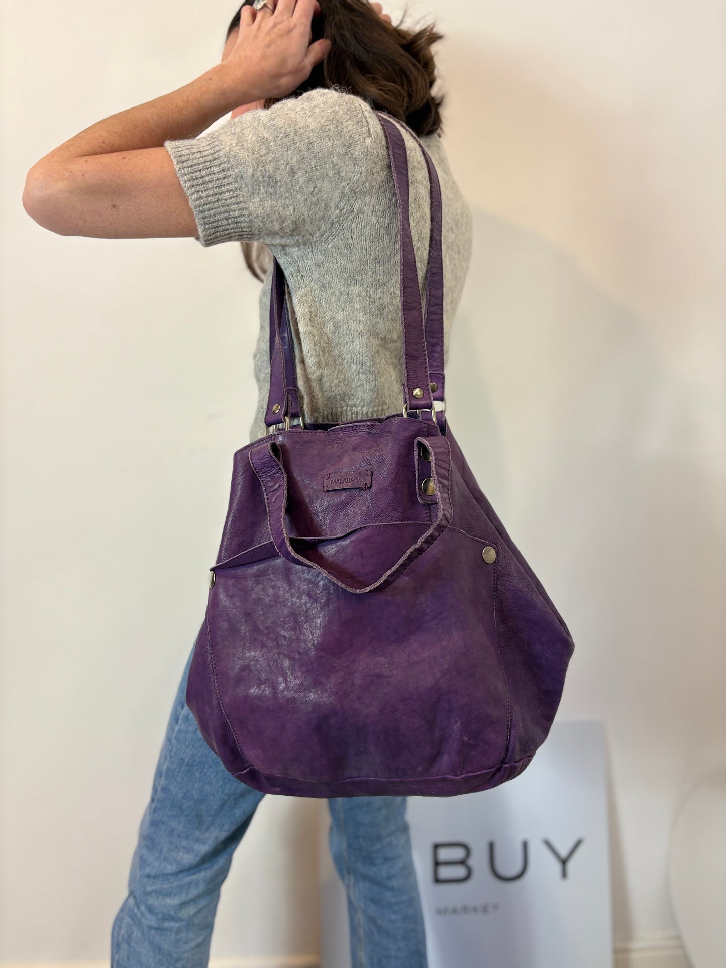 MALABABA. Bolso morado piel
