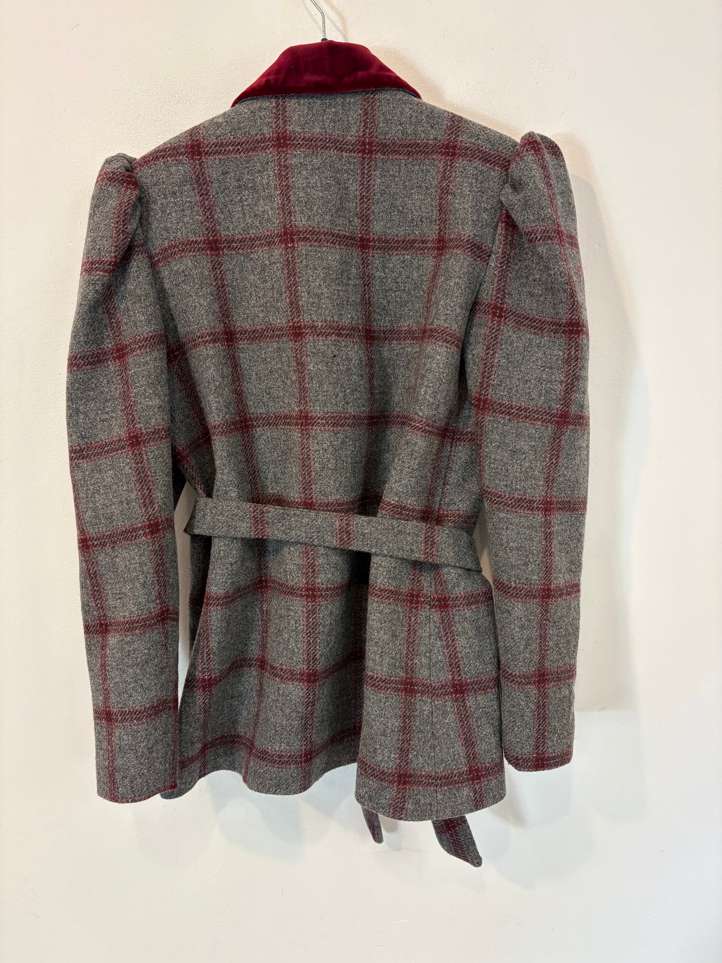 VANDERWILDE. Chaqueta gris lana detalles terciopelo