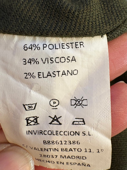 IQ COLLECTION. Falda midi verde bolsillos