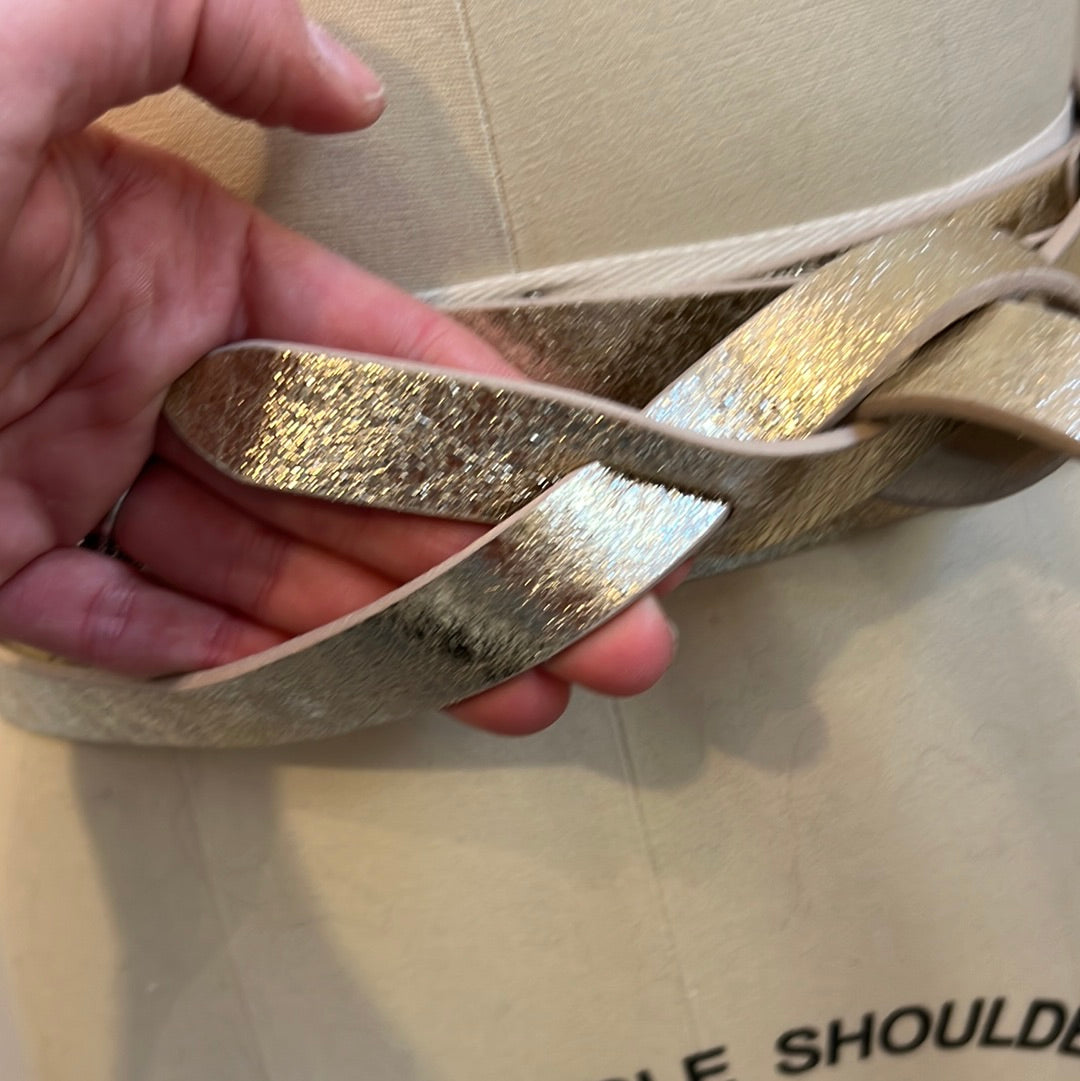 ISABEL MARANT. Cinturón piel dorado  vueltas. T U