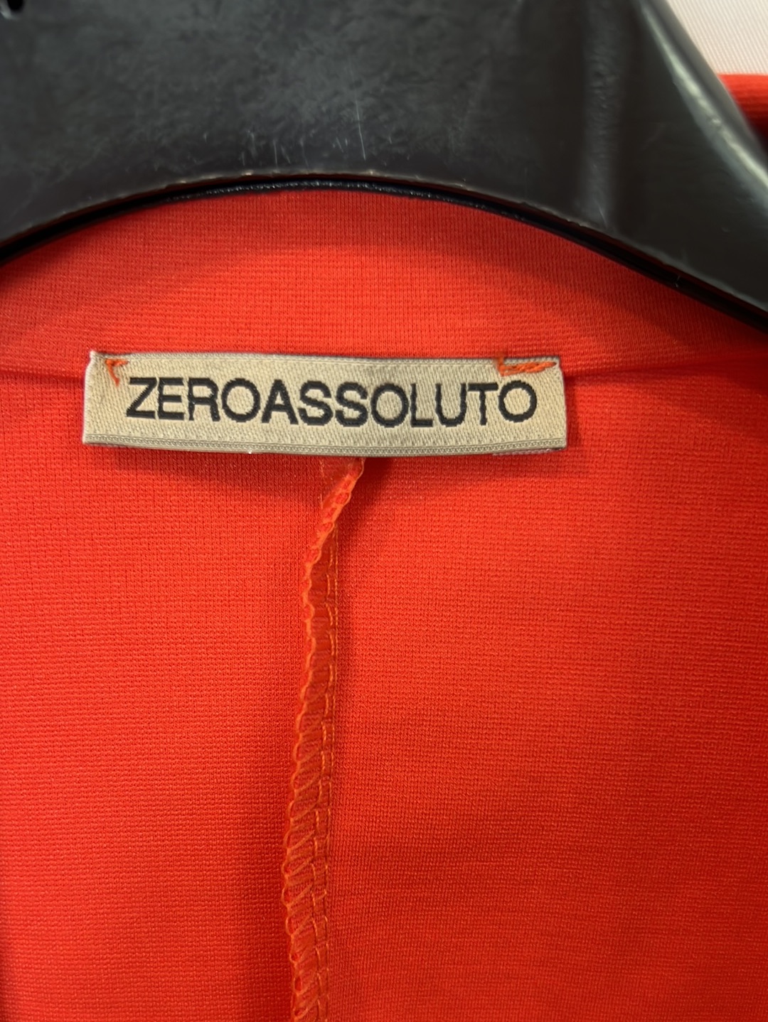 ZEROASSOLUTO. Blazer elástica roja T.m