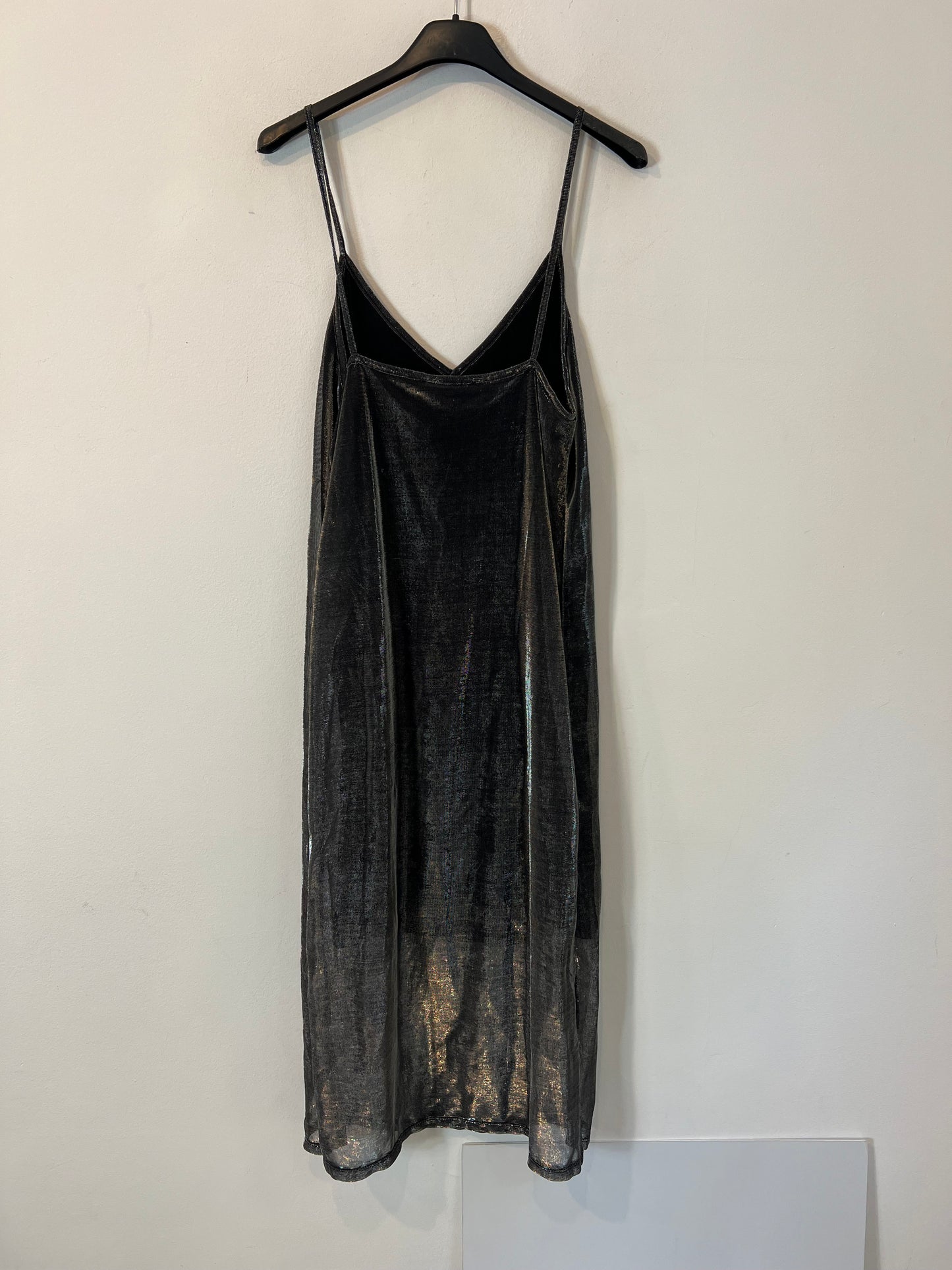 ZARA. Vestido plateado hilos T. S