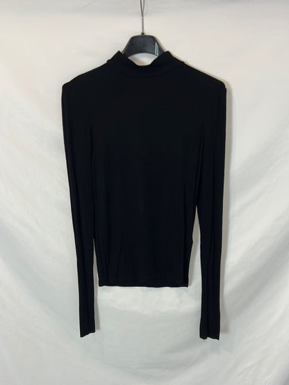 ZARA. Black ribbed Ts top