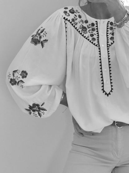 LOUISE MISHA. Blusa  fluida bordados