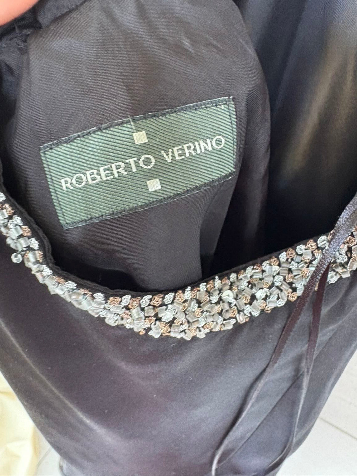 ROBERTO VERINO. Vestido corto seda halter