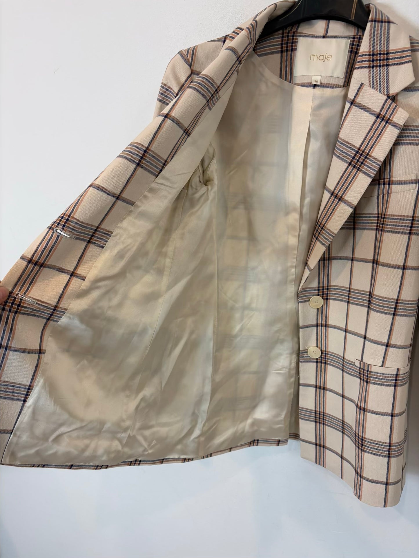 MAJE. Blazer fluida cuadros