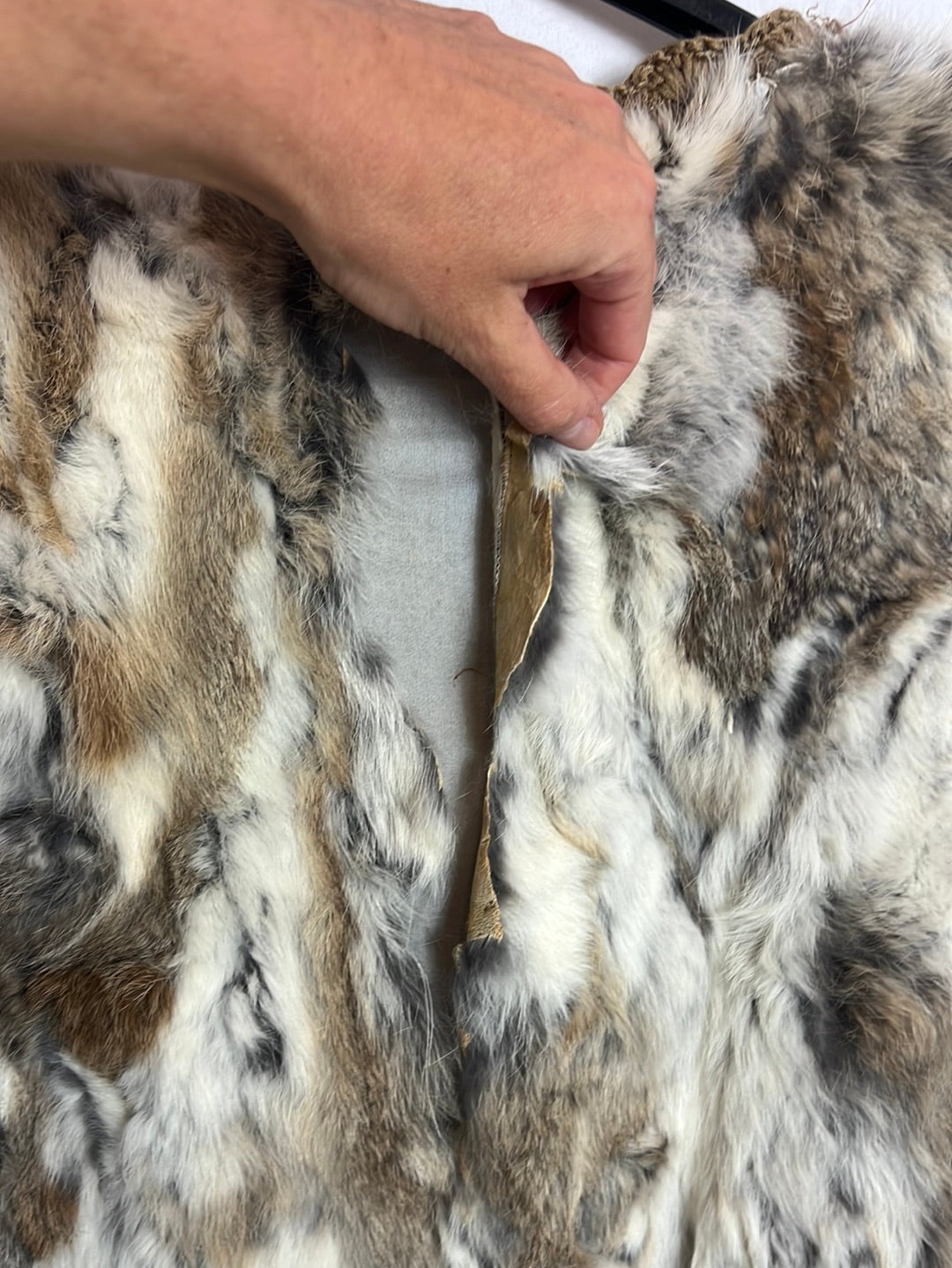 OTHERS. Reversible rabbit vest. TM/L (Tara)