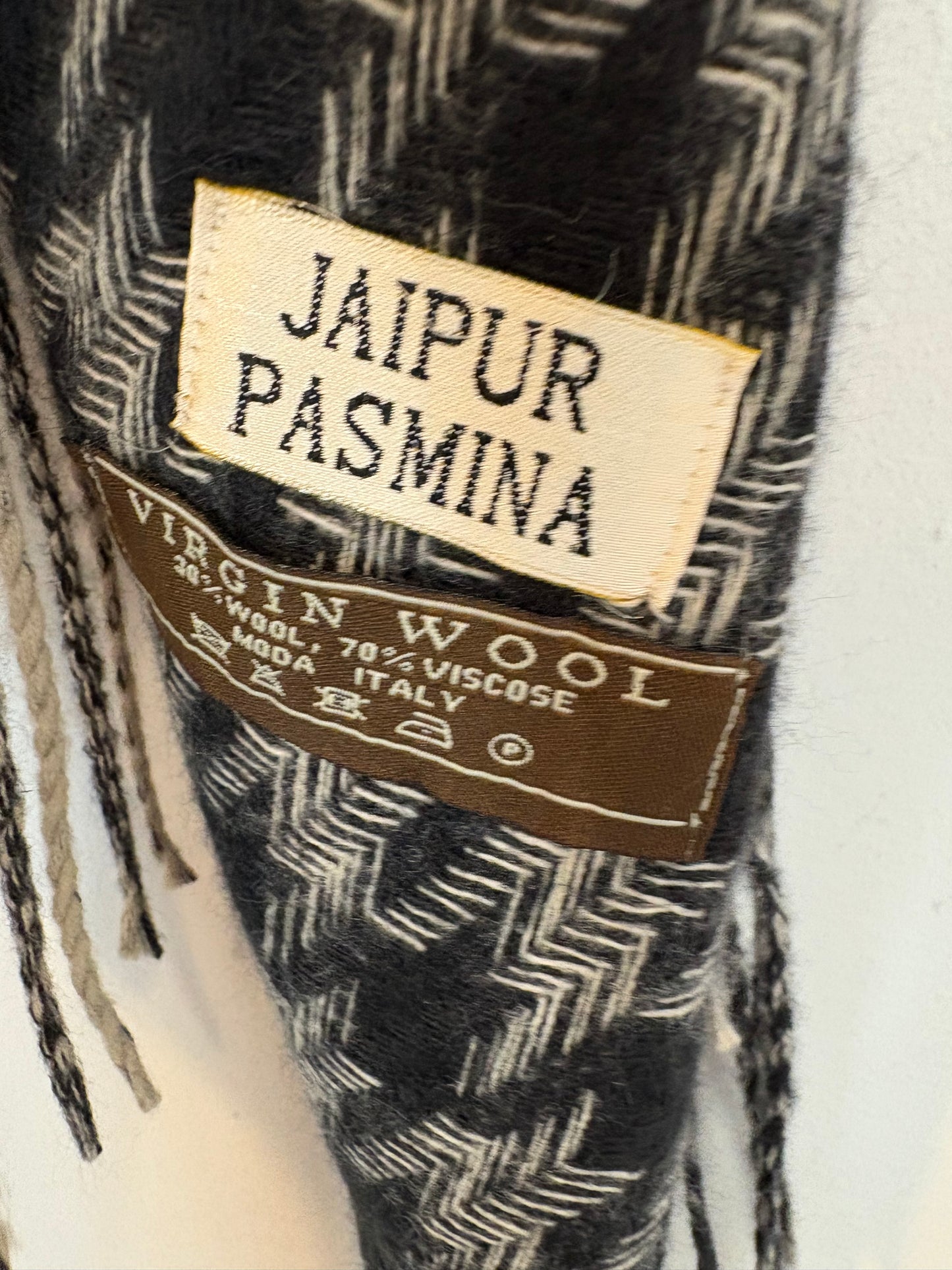 OTRAS.  Bufanda pata de gallo lana