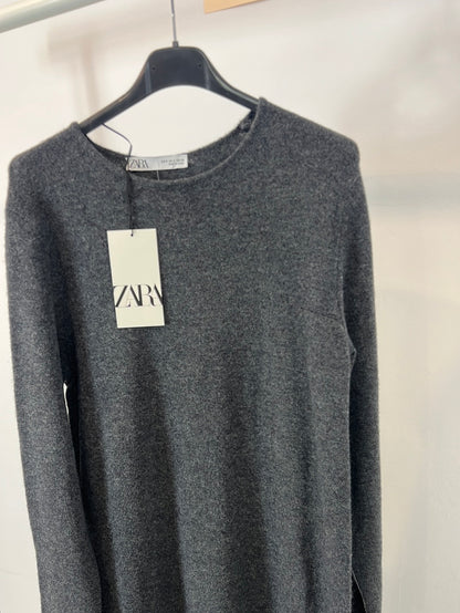 ZARA. Vestido largo punto gris T.s