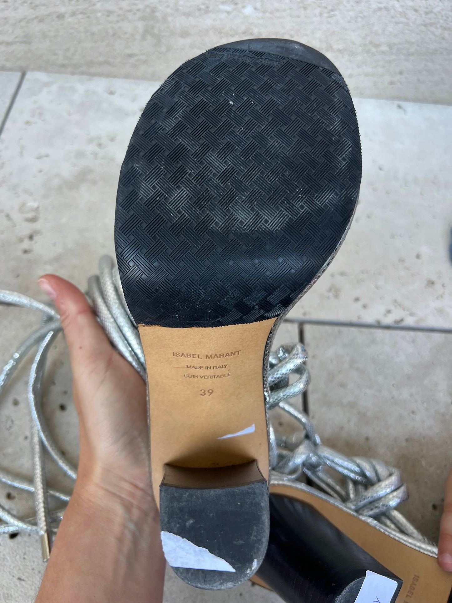 ISABEL MARANT. Sandalia plateada tiras T 39