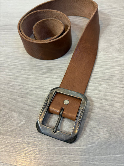 Cinturón piel camel. T 85
