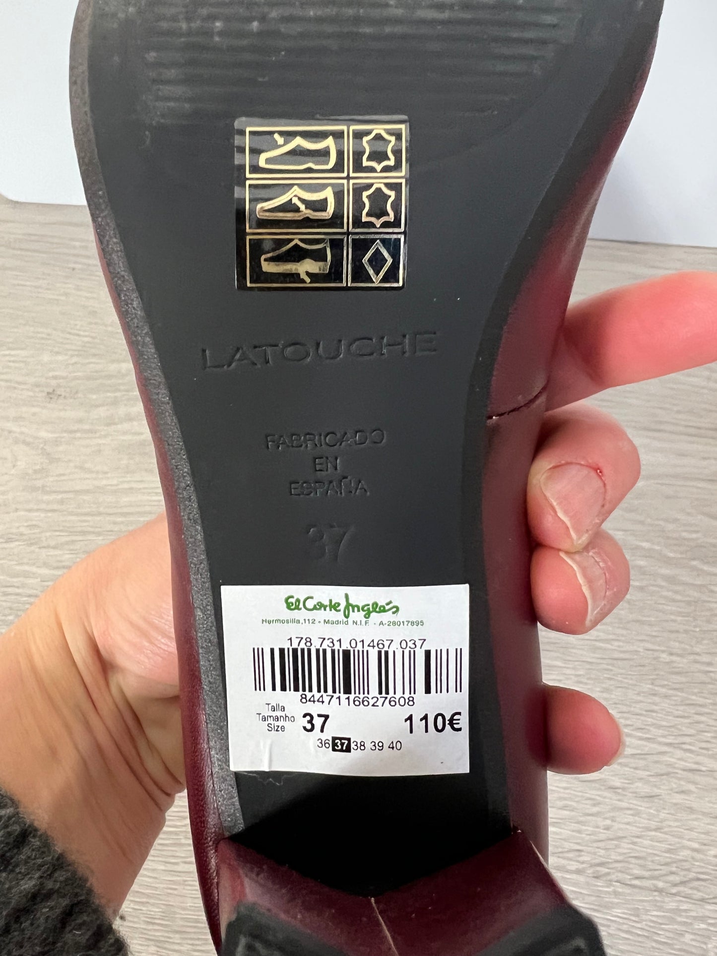 LATOUCHE. Burgundy leather heeled shoe. Size 37