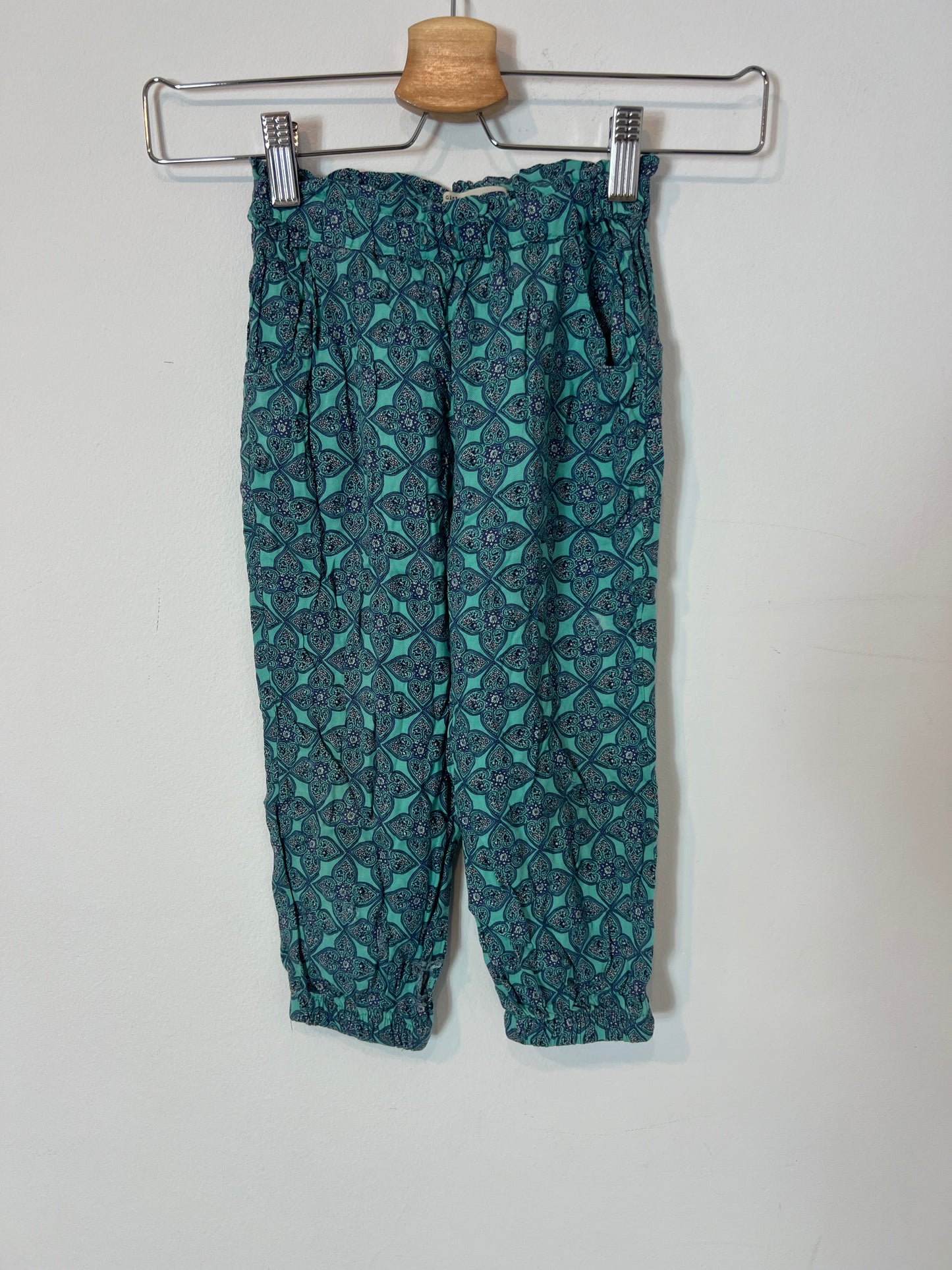 ZARA. Printed blue flowy trousers. Size 5 years